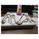 LOT 14 VINTAGE FLATWARE PEZ RABBIT