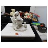 LOT B 1177 U PAINT MOTHER DUCK & BABIES