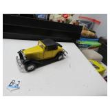 LOT B2 FANCY ROADSTER