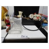 LOT MW 61  PLATE STAND & HOOK