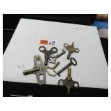LOT BAA 69  ANTIQUE  WINDUP CLOCK KEYS
