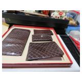 LOT BAA 86 VINTAGE WALLET SET 1950 ERA