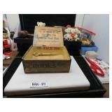 LOT BAA 84  ANTIQUE WOOD CIGAR BOX  CROOKS