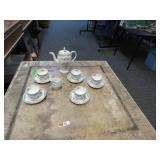 LOT MW 46  FANCY TEA POT & CUP & SCAUCERS