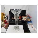 LOT BAA56 12 TALL CRYSTAL FANCY SPRIAL VASE