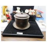 LOT MW 48 ANTIQUE BISCUIT BOX