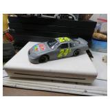 LOT SM 29 NASCAR  JEFF GORDON #24 CREW CHIEF  COLL