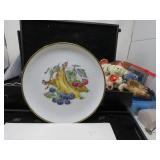 LOT BAA32  BANNA RASBERRY  PLATE 8 ROUND