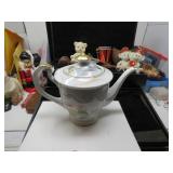 LOT BAA59 FANCY KUTANI NIPPON TEA POT