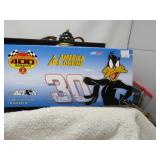 LOT SM 57  AOL LOONEY TUNES REMATCH # 30 JEFF GREN