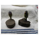 LOT MW 19 PAIR HAND CARVED PARROTS ANTIQUE