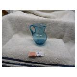 LOT KK 12  HAND BLOWN LIGHT BLUE PICTHER SWIRL PAT