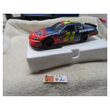 LOT SM 62 #24 DUPONT 2006 MONTE CARLO JEFF GORDON