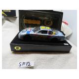 LOT SM 12  ELITE CAR # 24 JEFF GORDON DUPONT 2000