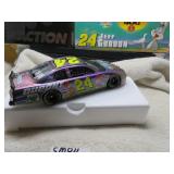 LOT SM #24 JEFF GORDON LOONEY TUNES 400  BANK