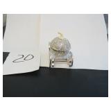 LOT EE 20 CHIPS DIAMONDS CINDERRALL CARRIAGE