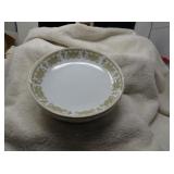 LOT KK 41 8 IN ROUND BOWLS GOLD TRIM