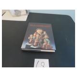 LOT EE68 MJ HUMMEL HARD COVER BOOK