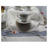 LOT KK 45 QUEEN ANN STYLE COFFEE & SAUCERS
