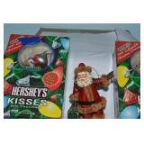 LOT EE 5HERSHEY.S KISSE.S HOLIDAY ORNAMENTS & SANA