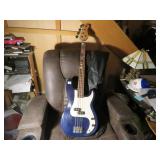 LOT MC 7  JOHN LODGE [DEL] AUTOGRAPHED GUITAR