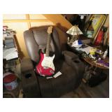 LOT MC  13 ALBERT LEE AUTOGRAPHED MAHAR GUITAR