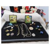 LOT KE 2 VINTAGE CHEVRON  BEADS  & TOCKENS  MORE