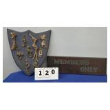 NAUTICAL KNOT DISPLAY & MEMBERS ONLY SIGN