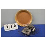 VINTAGE KITCHENWARE LOT POTTERY PIE PLATE -