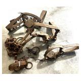 Lot: 4 Vintage Traps