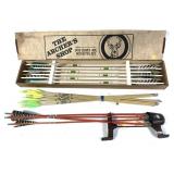 Lot: Cedaglass Tru-Flite 25-40# arrows, box of 6