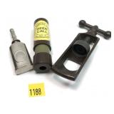 Lot: Trophy Hunter deer call, reloading tool and