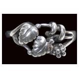 Sterling silver leaf motif ring, new, size 7,