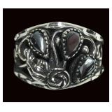 Sterling silver dentil set hematite 3-stone