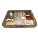 Lot, assorted lures, flies, sinkers and hooks