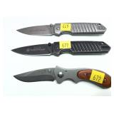 Lot, 3 folding knives includes Duluth and 2-