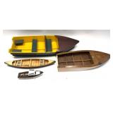Lot: 4 assorted wooden boats