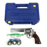Smith & Wesson Model 686-6 Plus Distinguished
