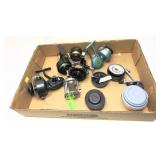 Lot: 5 assorted reels with parts, includes