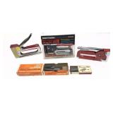 Lot: 2 Staples guns and staples