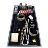 Lot, fashion jewelry