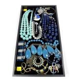 Lot, assorted blue fashion jewelry
