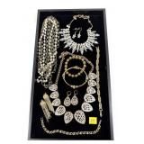 Lot, fashion jewelry