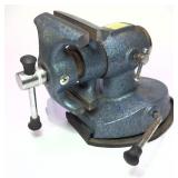Table top double sided vise, 2 3/4' and 1 3/4'