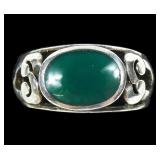 Sterling flush mounted chrysoprase (?) ring