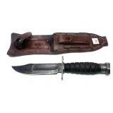 Camillus hunting knife with leather sheath and