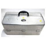 UMCO Model 1000A tackle box with contents