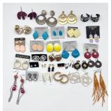 Fun Lot of Assorted Vintage Earrings Inc Napier