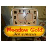 NICE MEADOW GOLD ICE CREAM CLOCK 25X17