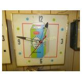 SEALTEST LIGHTLY & LIVELY CLOCK 15X15 W/ CARTON